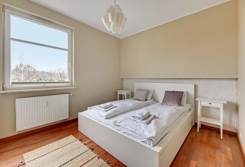 Апартаменты Comfort 2 Спальни, Dom & House   Apartments Parkur