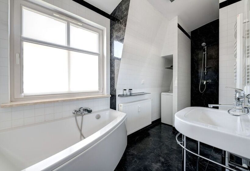 Апартаменты Внутренние 1 Спальня, Dom & House   Apartments Parkur