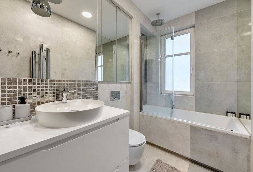 Апартаменты Comfort 2 Спальни, Dom & House   Apartments Parkur