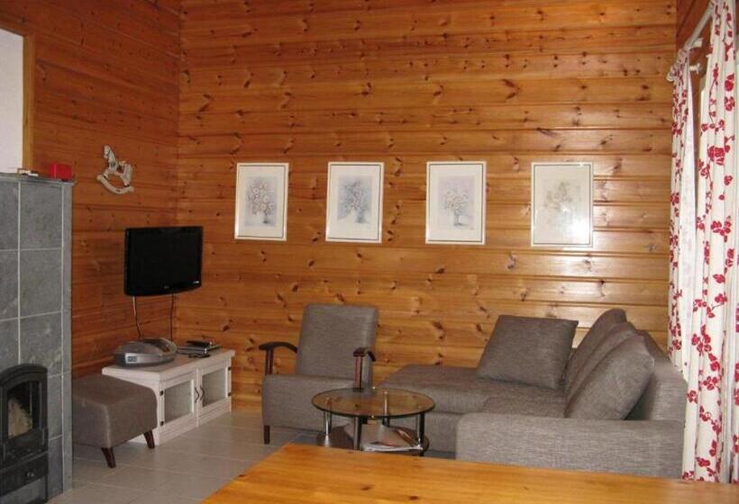 침실 1개 아파트, Koli Country Club