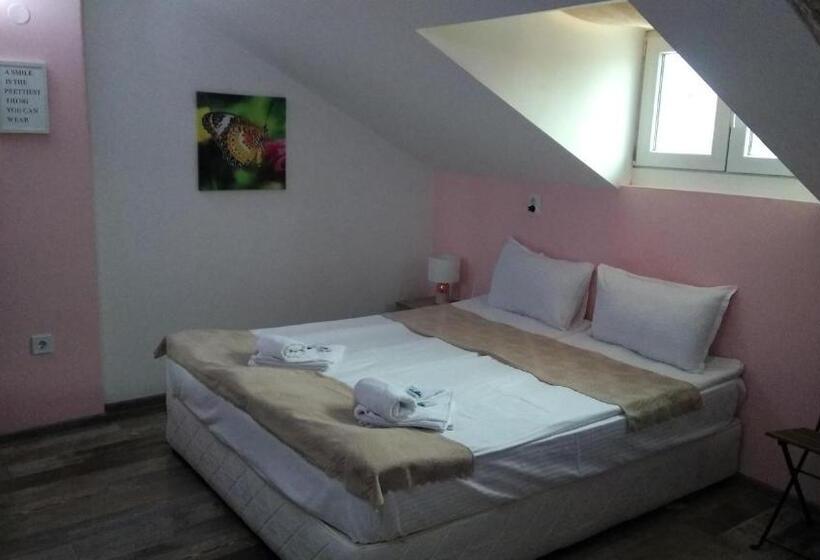 스탠다드 룸 공동 욕실, Guest Rooms Filipopol