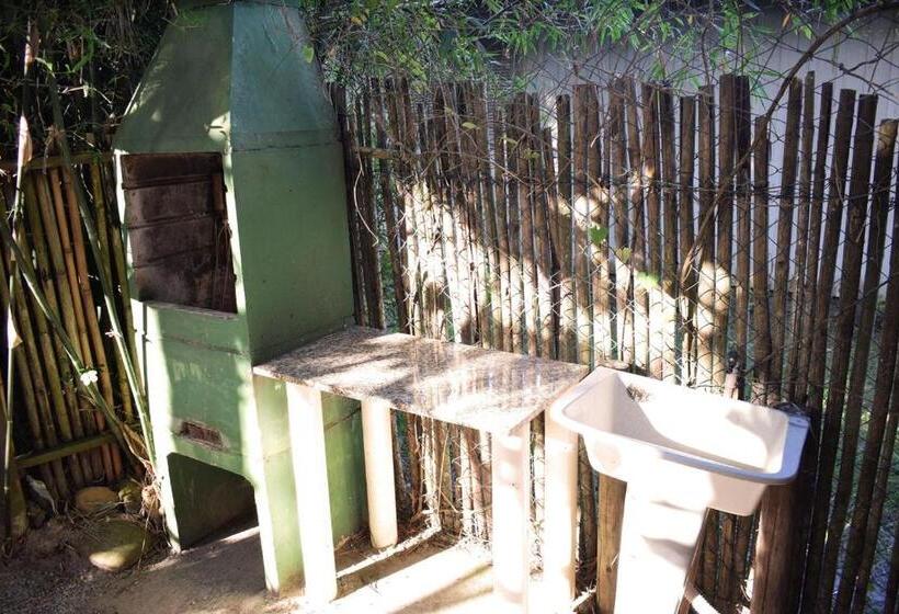 샬레, Pousada Vila Dos Coqueiros