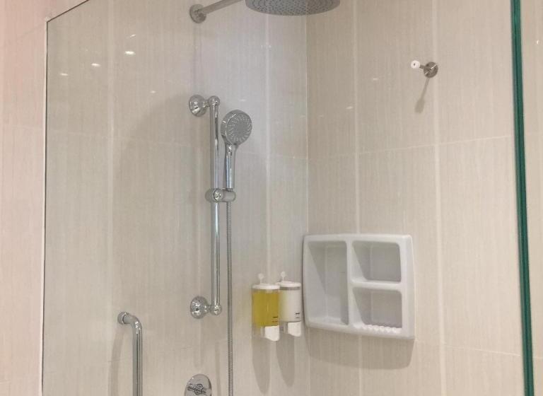 اتاق خانوادگی, Sulis Beach Hotel & Spa