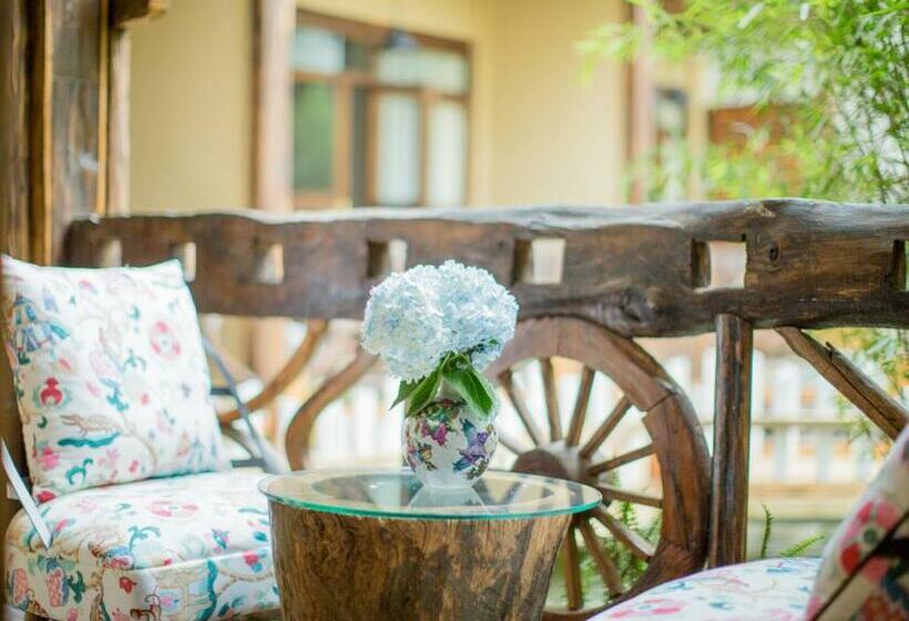 Номер Deluxe Кровать Кинг, Old Story Inn Lijiang Old Town