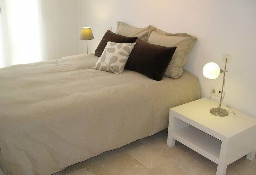استودیوی لوکس, Apartamentos Doña Carmen