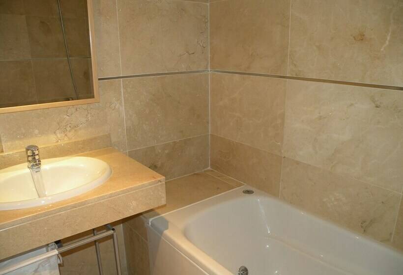 استودیوی لوکس, Apartamentos Doña Carmen