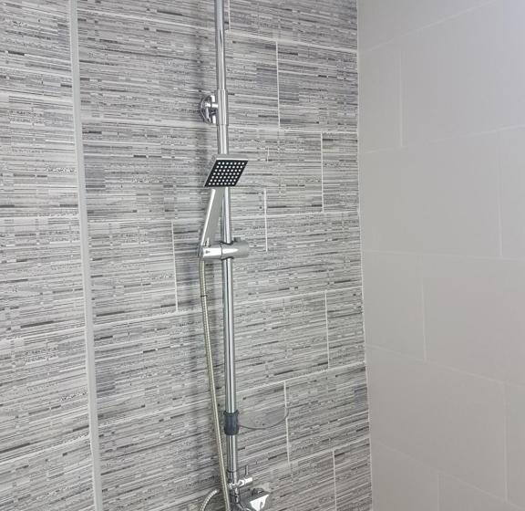 스탠다드 룸 공동 욕실, Guesthouse Central