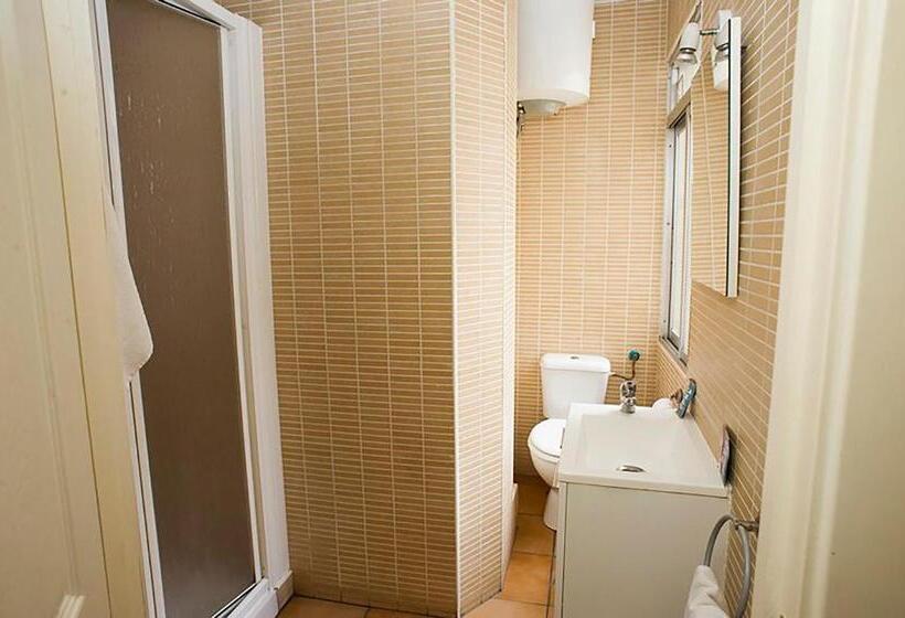 Четырехместный Номер Стандарт, Hostal Velarde