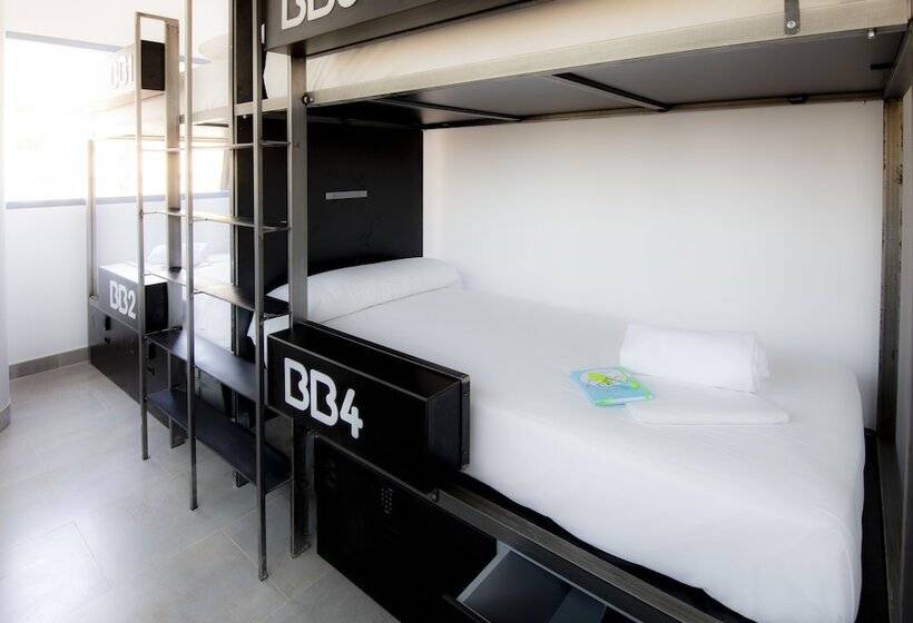 Четырехместный Номер Стандарт, Bea Beach Hostel