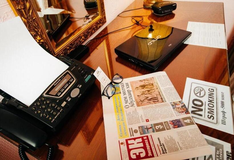 디럭스 스위트, Business
