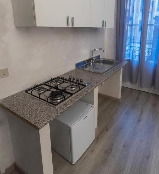 اتاق لوکس, Cavour Guest House