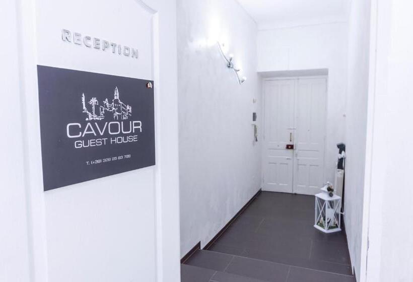 اتاق استاندارد سه نفره, Cavour Guest House