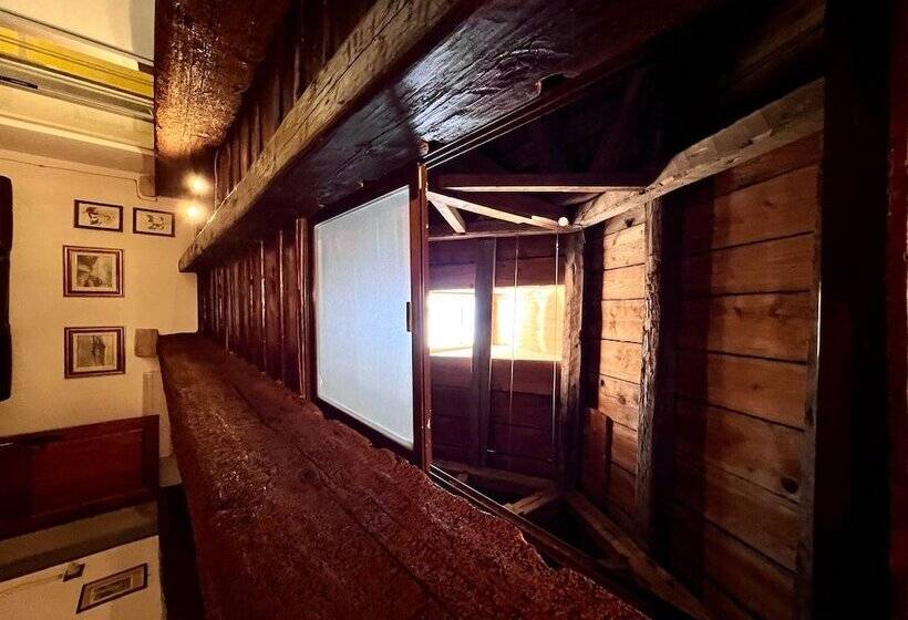 سوییت, Saint Patrick Guest House