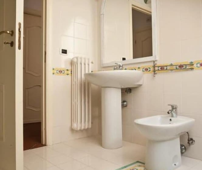 سوییت جونیور, Saint Patrick Guest House