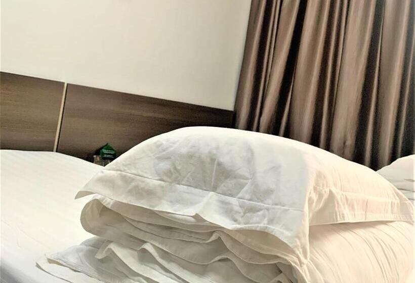 Номер Deluxe, Green