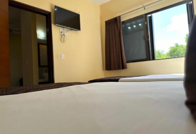 Номер Стандарт, Selina Playa Del Carmen   Hostel