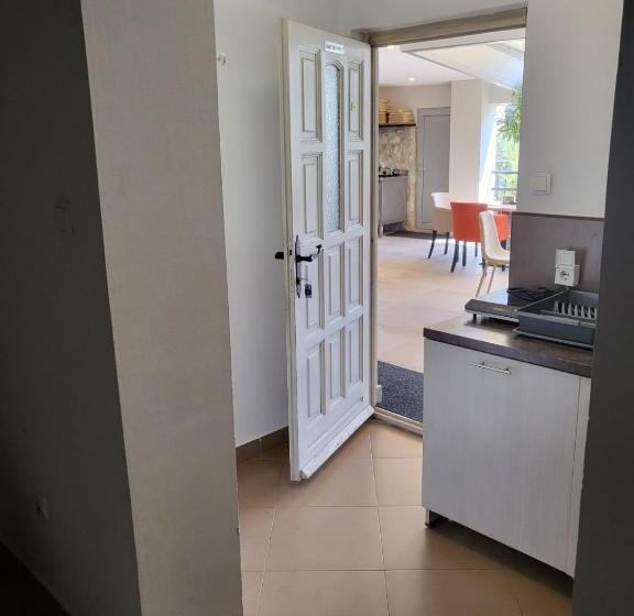 آپارتمان 1 خوابه همکف, Garni Hotel Tianis