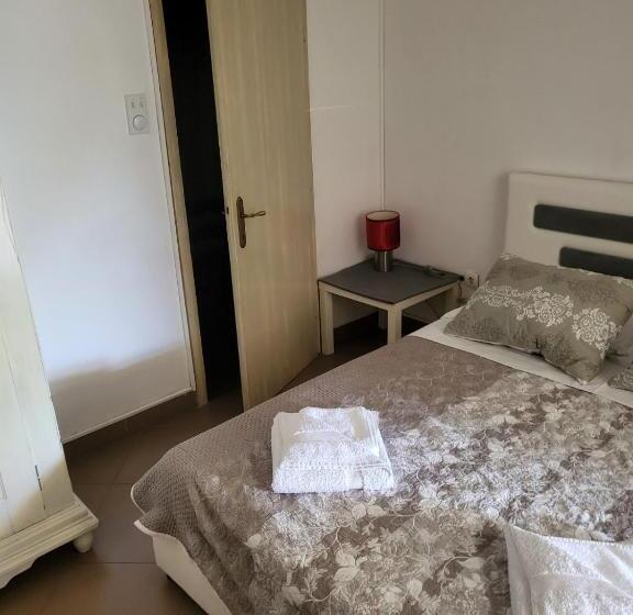 آپارتمان 1 خوابه همکف, Garni Hotel Tianis