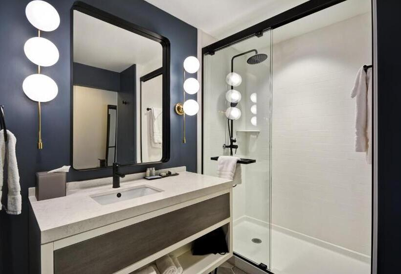 Люкс Кровать Кинг, Indigo Kansas City   The Crossroads, An Ihg