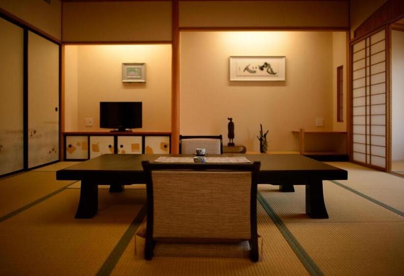 Номер Стандарт, Iizaka Onsen Surikamitei Ohtori