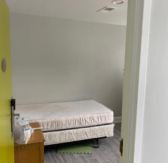 Quarto Estandar Individual Banheiro Compartilhado, Dc International Hostel 1