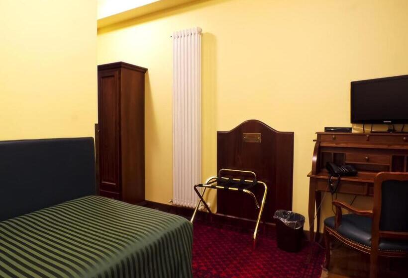 اتاق استاندارد یک نفره, Relax Style House Central Rooms
