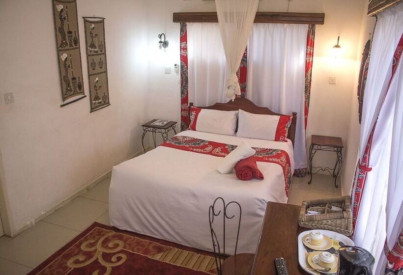 اتاق استاندارد با چشم‌انداز استخر, Chanters Lodge