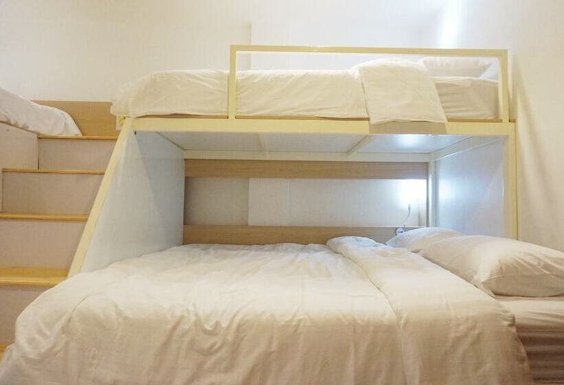 اتاق خانوادگی, Boon Street Hostel