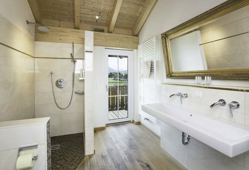 Номер Стандарт Вид на Горы, Landhaus Kössel