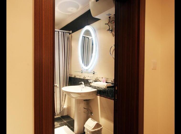 Студия Deluxe, Taraf Yanbu