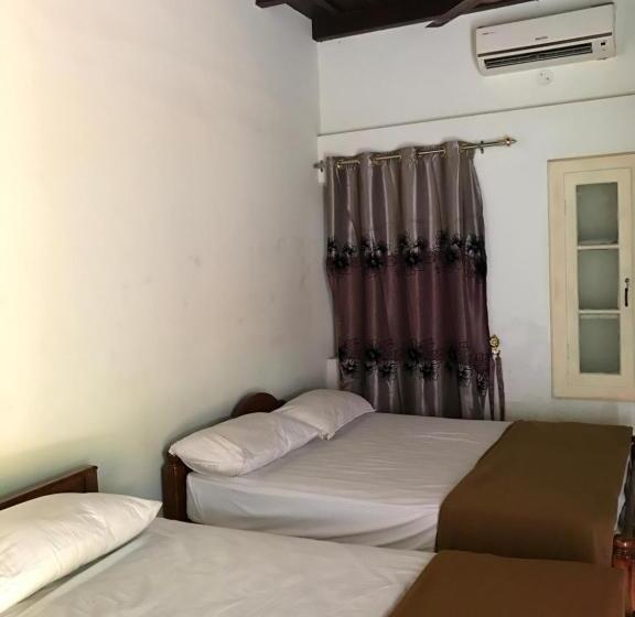 디럭스 룸, Palm Rivera Kochi