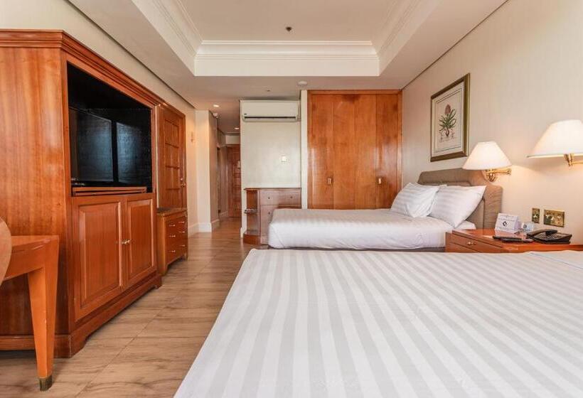 اتاق لوکس, The Subic Bay Yacht Club, Inc