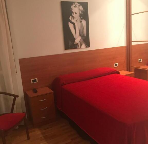 이코노미 룸 공용욕실, Pension Logroño