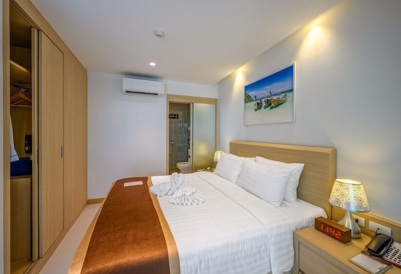سوییت, The Beachfront Hotel Phuket