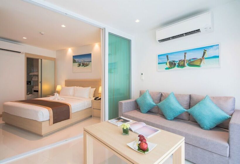 سوییت با چشم‌انداز دریا, The Beachfront Hotel Phuket