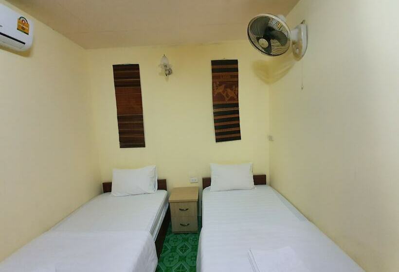 标准间带阳台, Vang Vieng Garden Bungalow