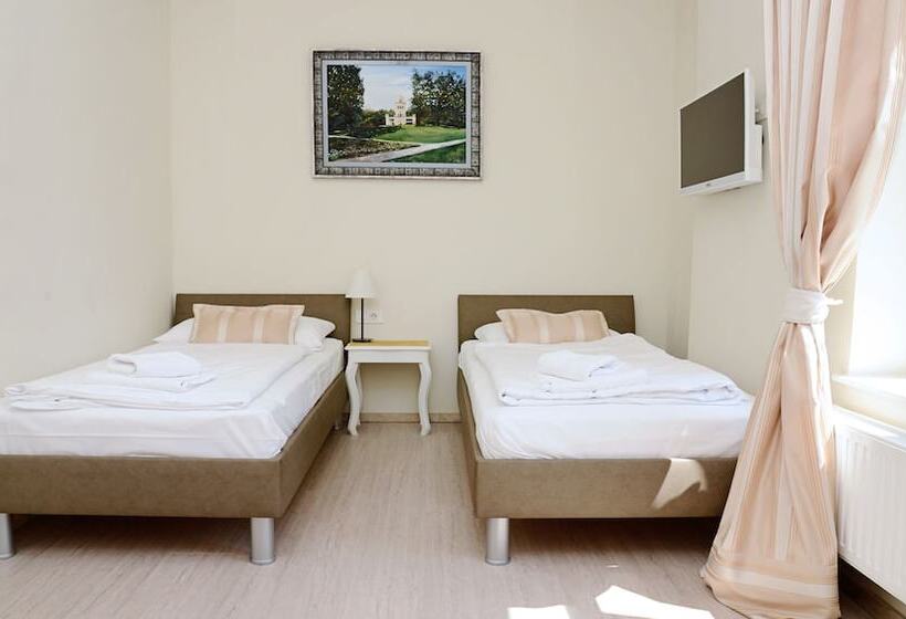 اتاق استاندارد, Apartments & Rooms Flowers