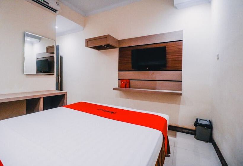 Номер Economy, Reddoorz Plus Near Makassar Town Square
