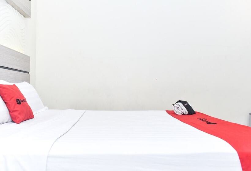 Номер Economy, Reddoorz Plus Near Makassar Town Square