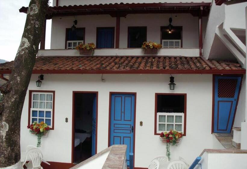 4인용 스탠다드 룸, Pousada Ouro Preto