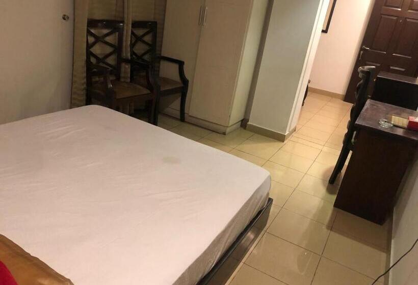 اتاق لوکس با تخت بزرگ, Grand Inn