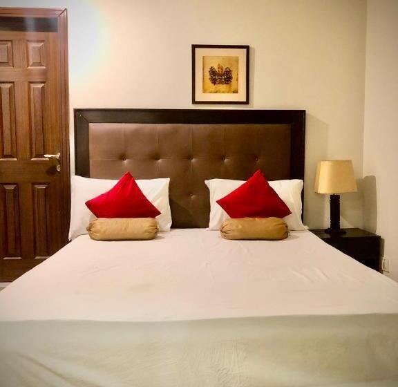 اتاق لوکس با تخت بزرگ, Grand Inn