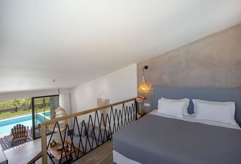 سوییت با چشم‌انداز دریا, Atermono Boutique Resort & Spa