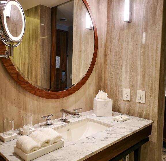 キングサイズベッド、シティビューデラックスルーム, The Westin Monterrey Valle