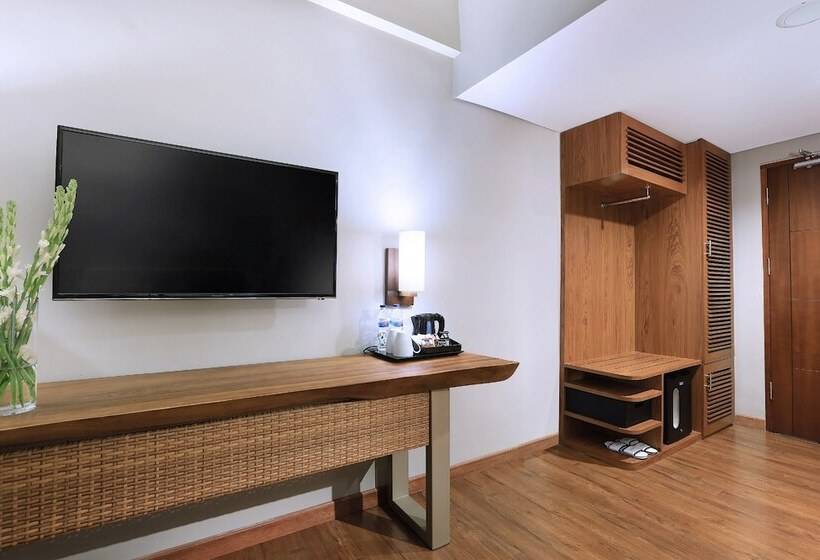 Номер Deluxe, Aston Inn Batu