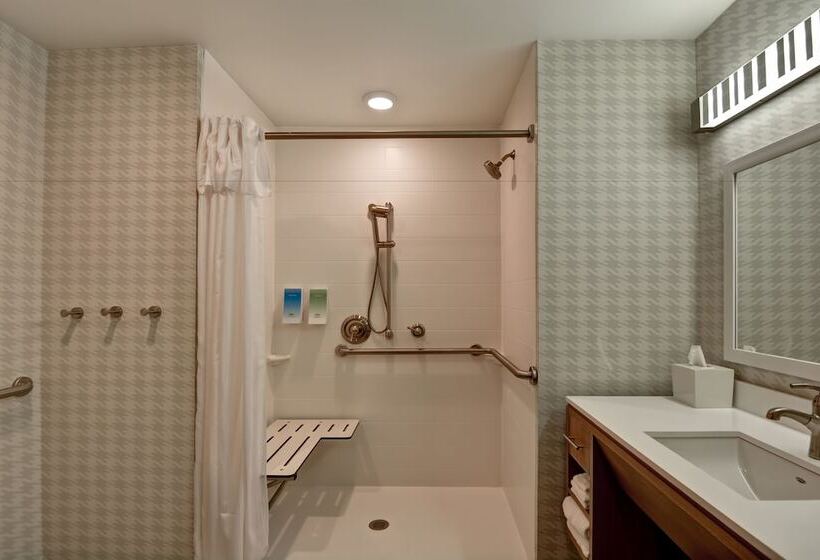 Люкс Адаптированный для Инвалидов, Home2 Suites By Hilton Daytona Beach Speedway