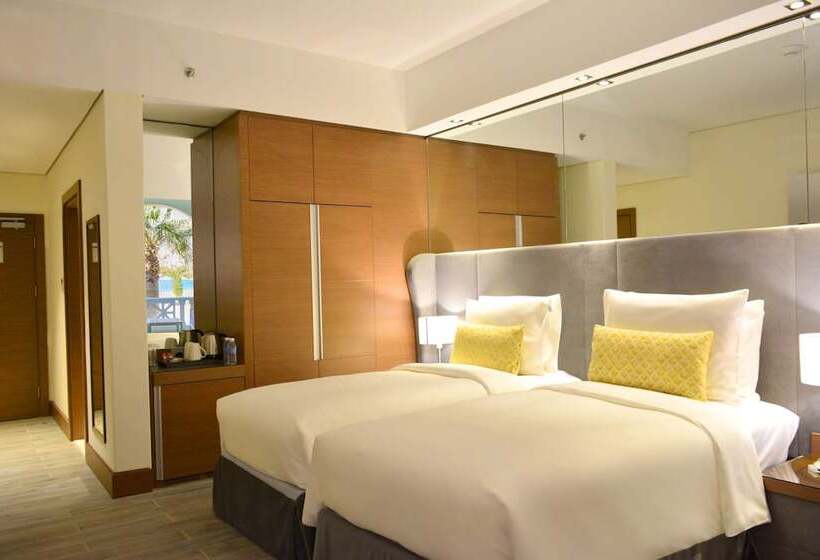 수피리어 룸 풀장 전망, Radisson Blu Resort, Al Khobar Half Moon Bay