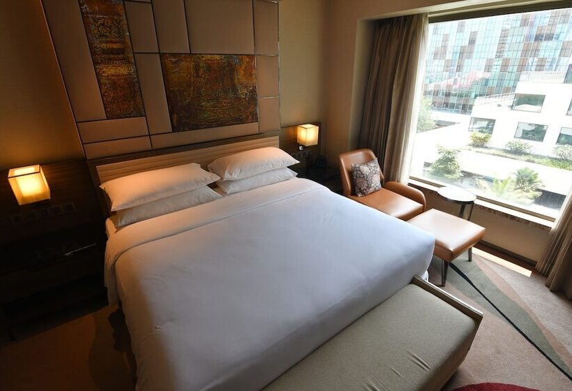 חדר קלאב, Sheraton Grand Bengaluru Whitefield Hotel & Convention Center