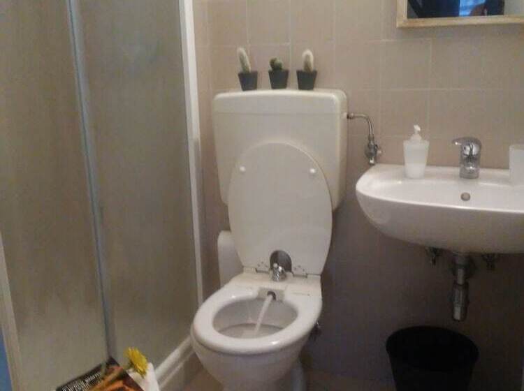 Номер Стандарт с Балконом, Wuhostel