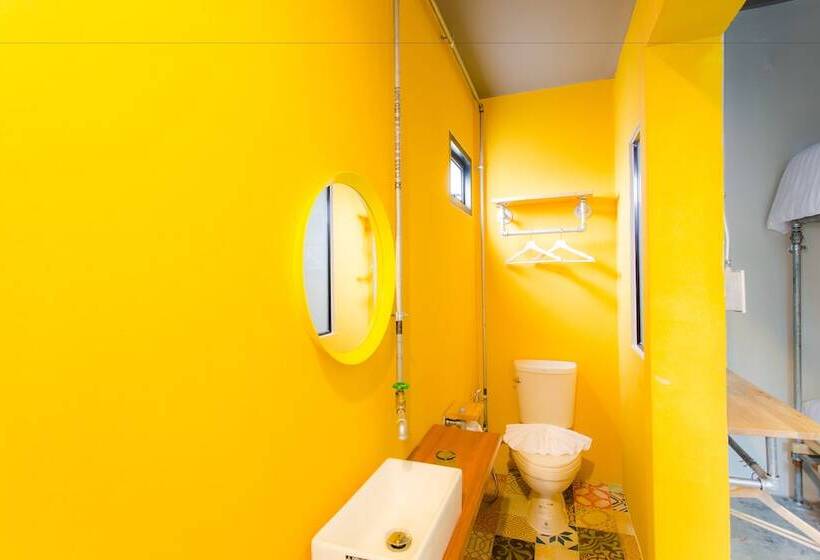 اتاق استاندارد چهار تخته, Bloo Hostel